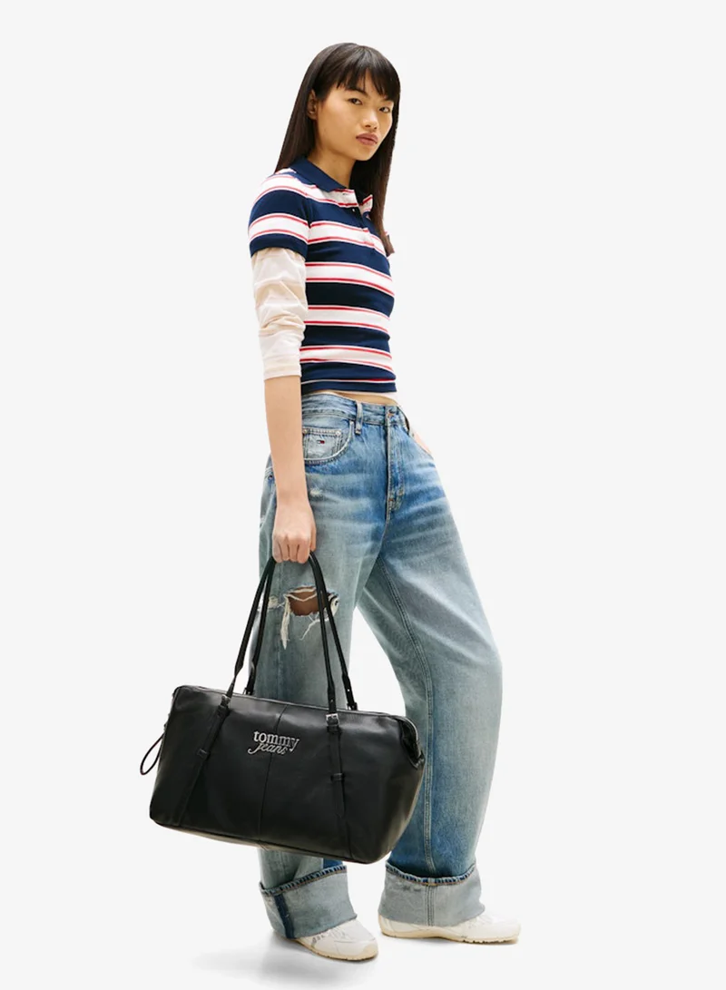 TOMMY JEANS Pebble Grain Metal Logo Tote Bag
